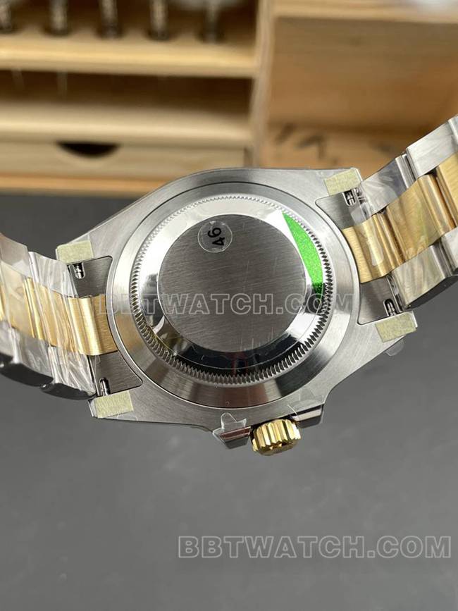 劳力士1:1复刻手表VS厂水鬼41mm黑盘3235机械机芯间金钢带款背面实拍图