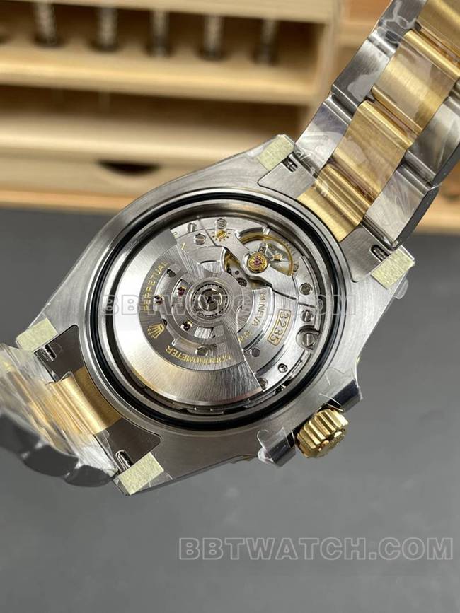劳力士1:1复刻手表VS厂水鬼41mm黑盘3235机械机芯间金钢带款背面实拍图