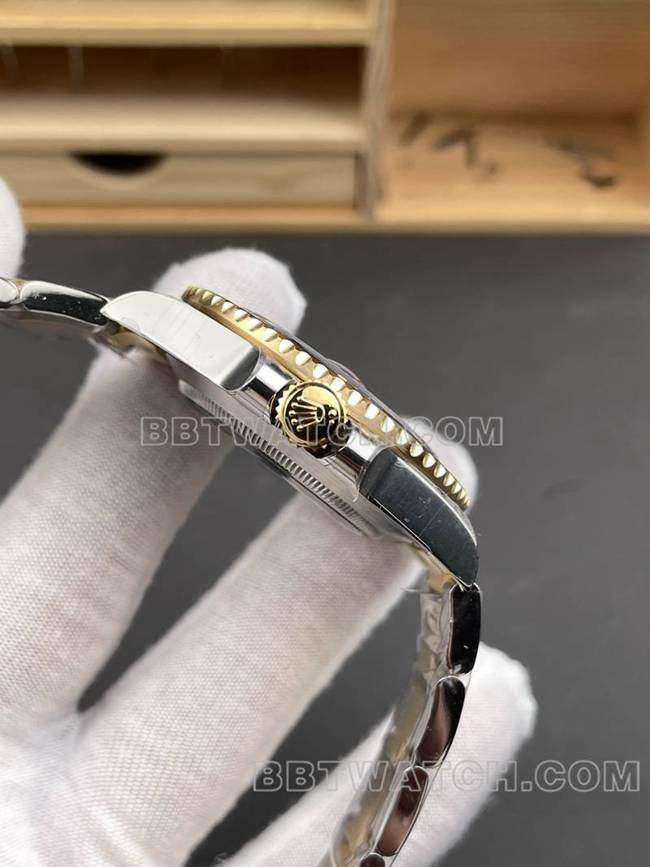劳力士1:1复刻手表VS厂水鬼41mm黑盘3235机械机芯间金钢带款侧面实拍图