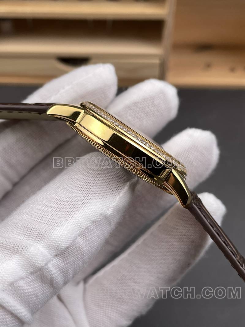 江诗丹顿顶级复刻手表XR厂传袭白盘2824机械机芯皮带款82172侧面实拍图