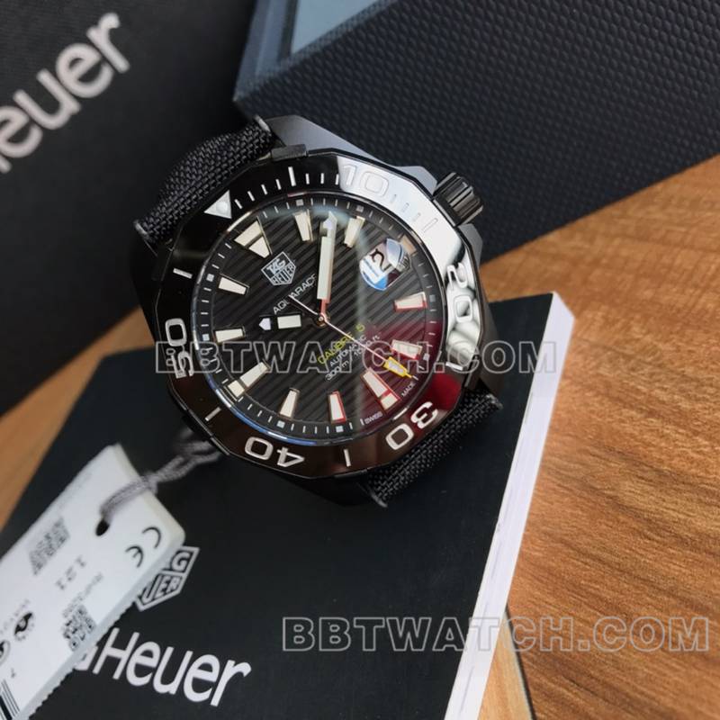 泰格豪雅超级克隆手表竞潜黑盘41mm机械皮带款正面实拍图