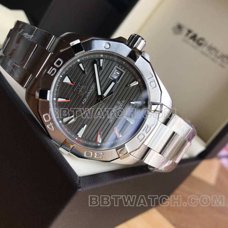 泰格豪雅最优复刻手表竞潜条纹灰盘40.5mm机械钢带款正面实拍图