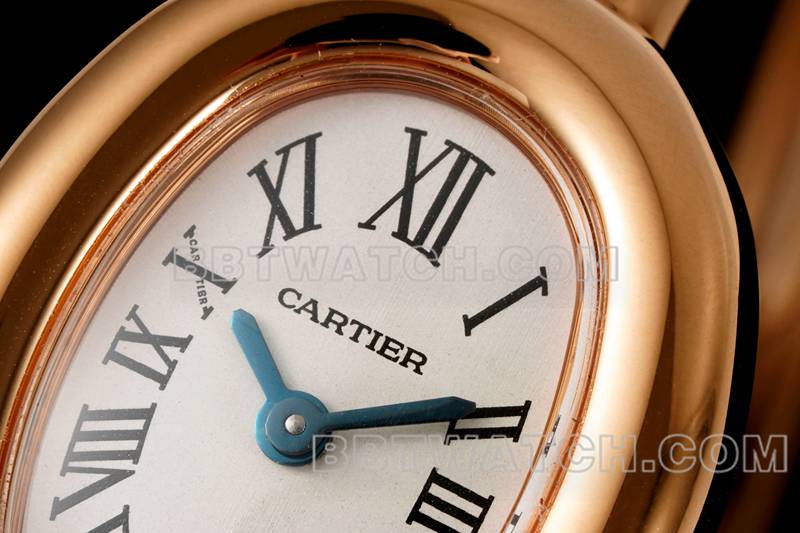 卡地亚1:1复刻手表BLS厂浴缸16尺寸石英玫瑰金手镯表正面实拍图