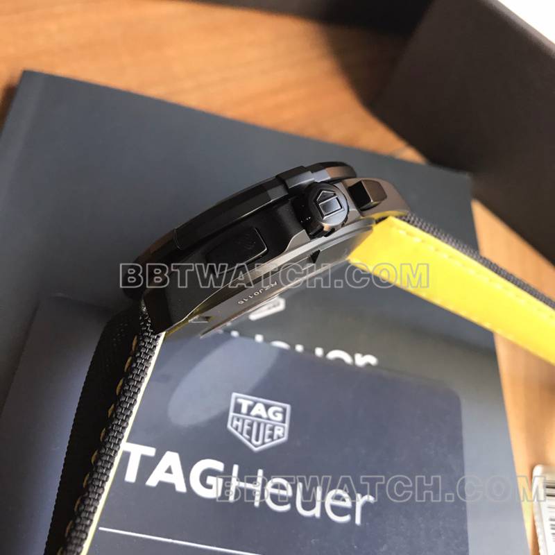 泰格豪雅1:1复刻手表竞潜黑盘43mm计时7750机械皮带款侧面实拍图