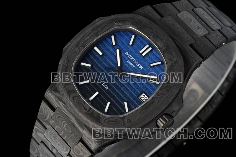 百达翡丽超级克隆手表DIW厂鹦鹉螺蓝黑盘碳纤维机械钢带款5711正面实拍图