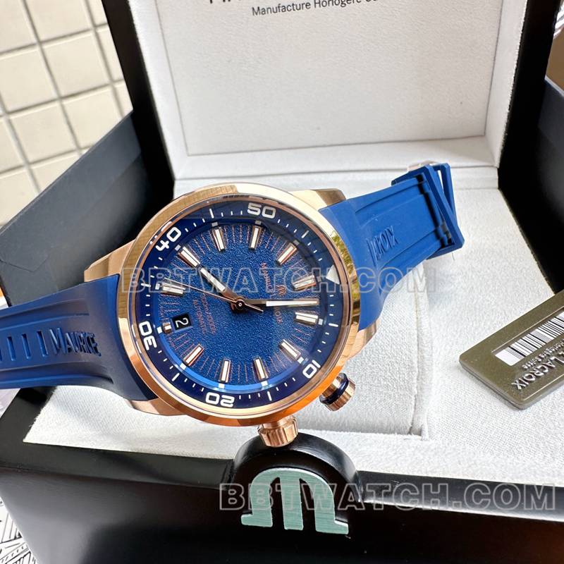 艾美1:1复刻手表原单奔涛S黑盘42mm机械蓝色橡胶款正面实拍图