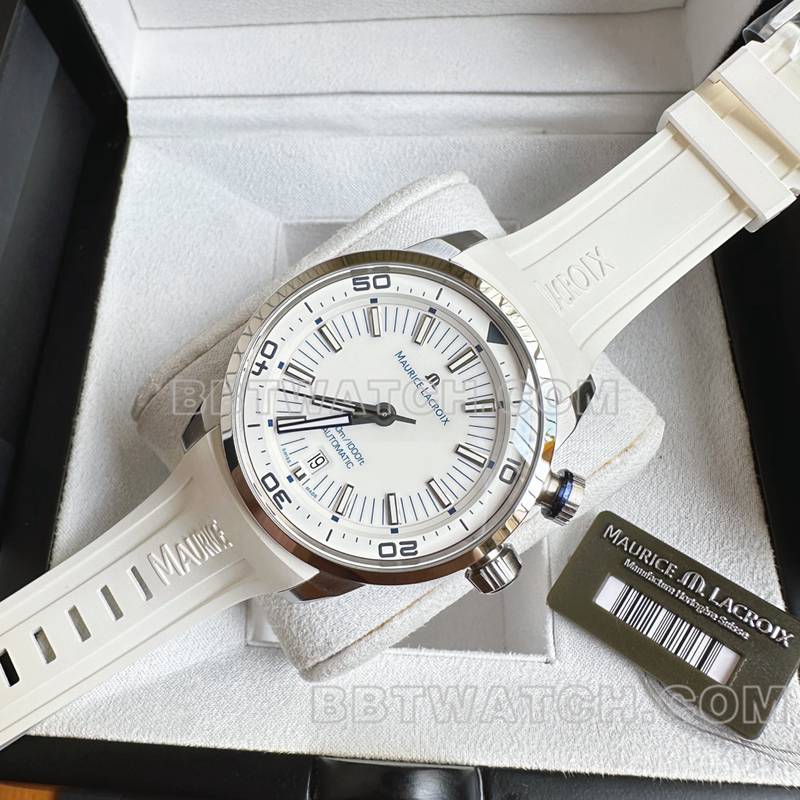 艾美超级克隆手表原单奔涛S白盘42mm机械白色橡胶款正面实拍图