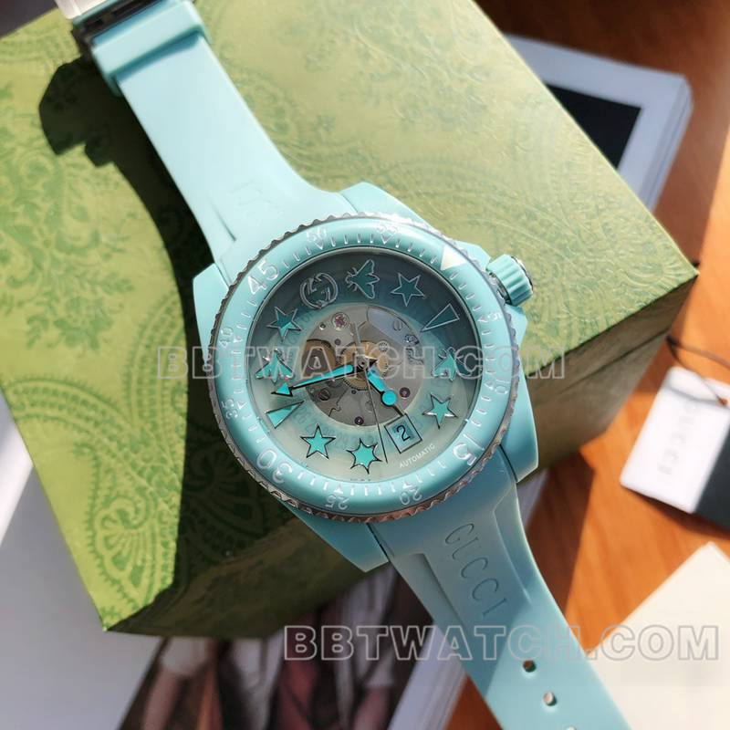 古驰1:1复刻手表40mm蓝盘SW200机械机械橡胶款正面实拍图