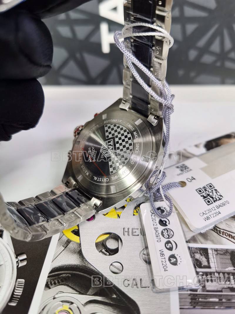 泰格豪雅1:1复刻手表竞潜灰盘44mm计时机械钢带款背面实拍图