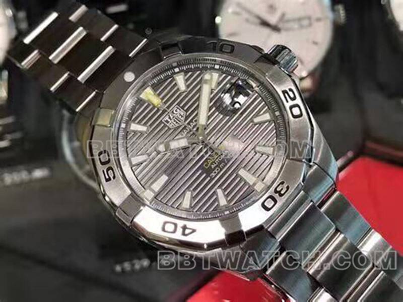 泰格豪雅超级克隆手表竞潜条纹灰盘41mm机械钢带款正面实拍图