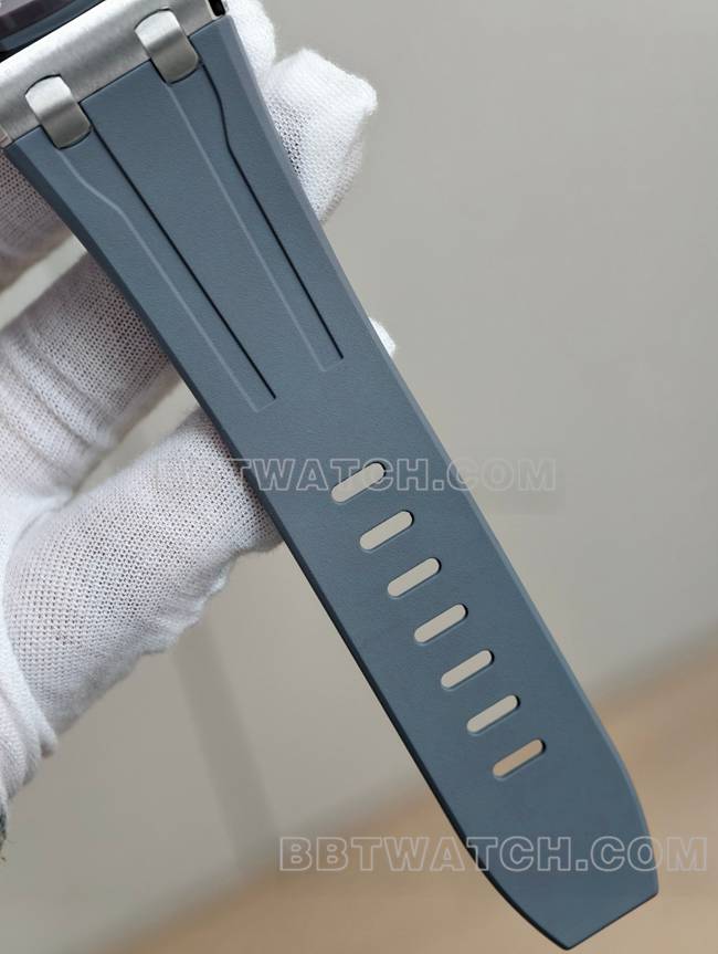 爱彼顶级复刻手表APS厂皇家橡树离岸型灰盘机械橡胶款26420表带实拍图