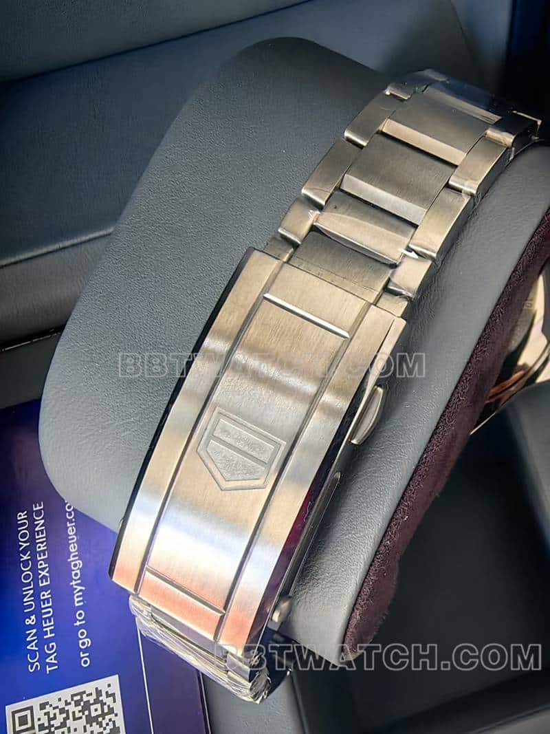 泰格豪雅最优复刻手表原单竞潜绿盘钢带款表带实拍图