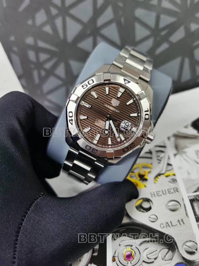 泰格豪雅最佳复刻手表竞潜43mm条纹棕盘sw200-1机械机芯钢带款正面实拍图