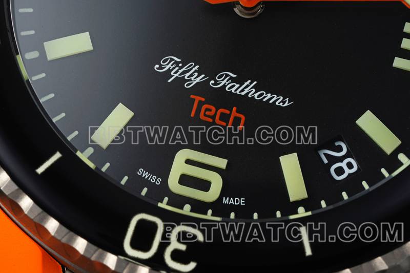 宝珀最优复刻手表五十噚黑盘钛金属机械橙色橡胶款正面实拍图