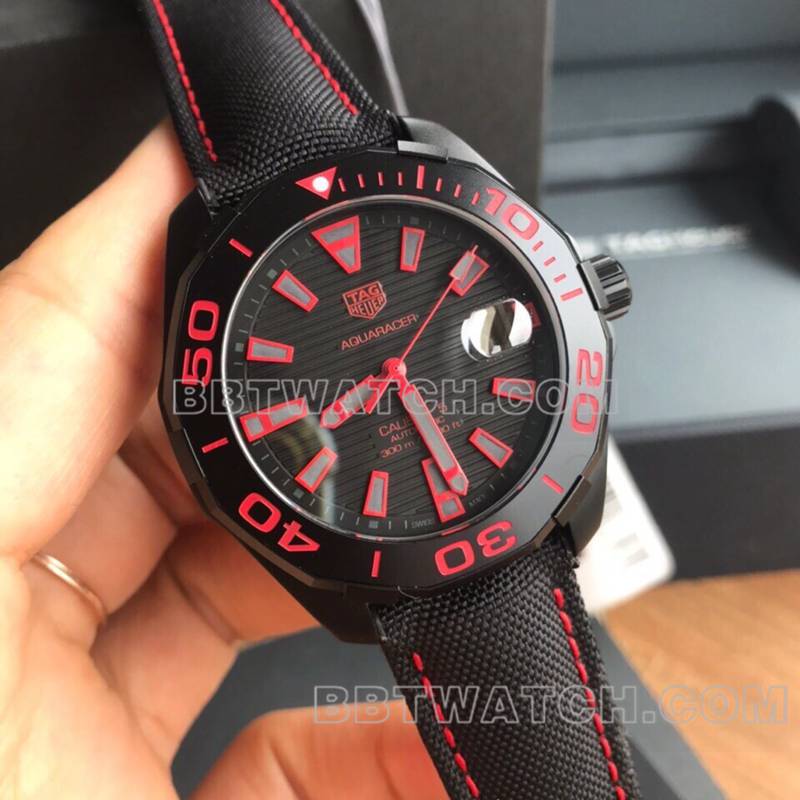 泰格豪雅最优复刻手表竞潜黑盘红色43mm钛金属机械皮带款正面实拍图