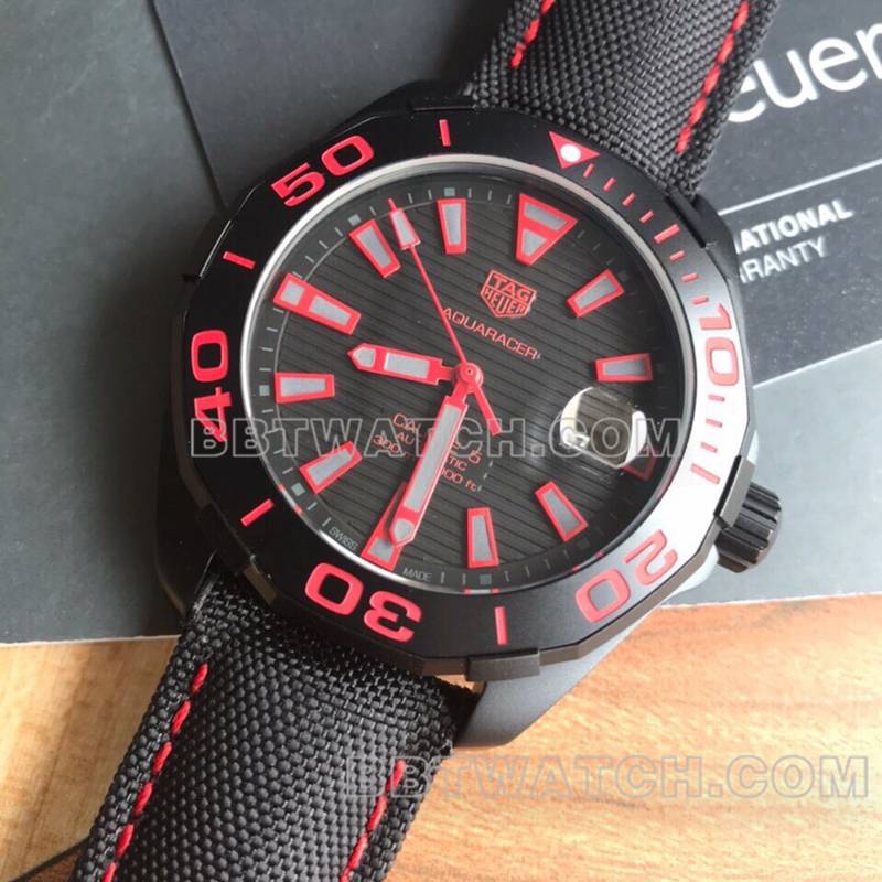泰格豪雅最优复刻手表竞潜黑盘红色43mm钛金属机械皮带款正面实拍图