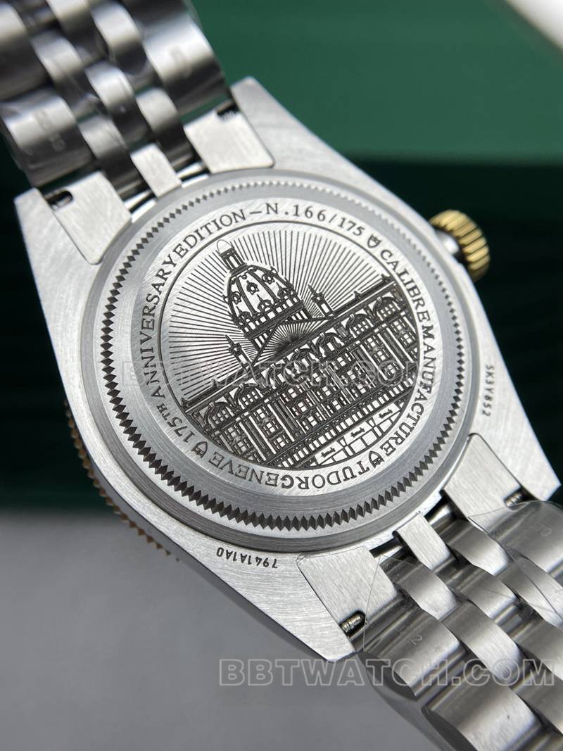 帝舵顶级复刻手表DIF厂碧湾41mm绿盘机械钢带款背面实拍图