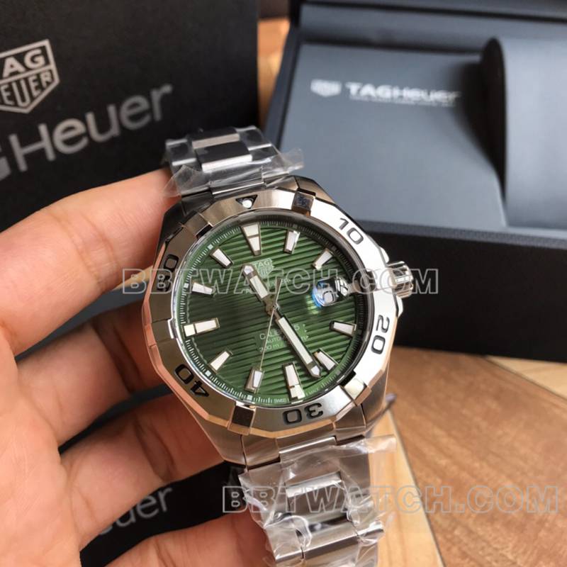泰格豪雅超级克隆手表竞潜43mm条纹绿盘sw200-1机械机芯钢带款正面实拍图
