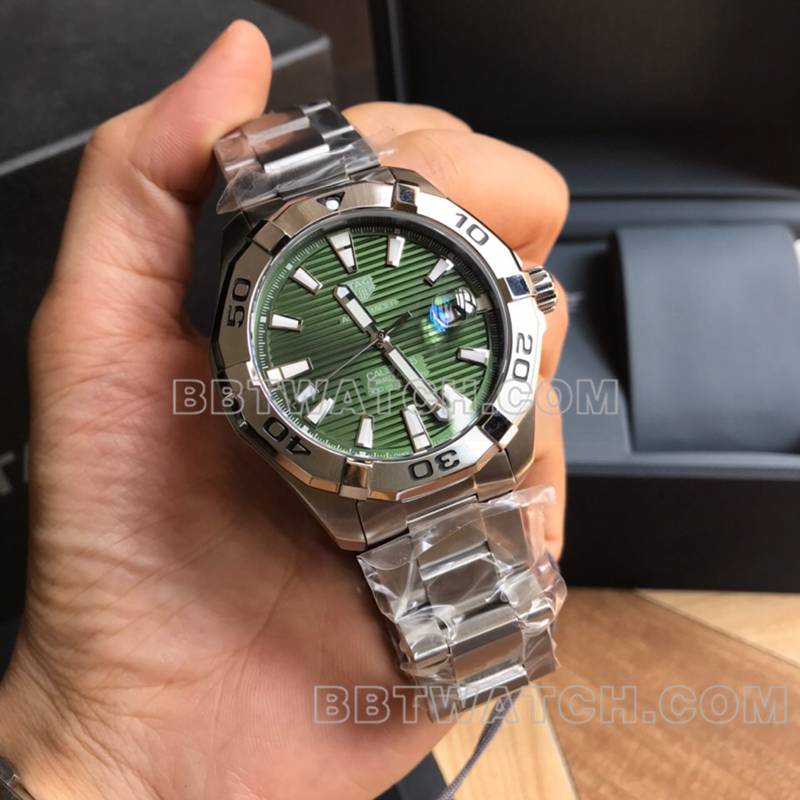 泰格豪雅超级克隆手表竞潜43mm条纹绿盘sw200-1机械机芯钢带款正面实拍图
