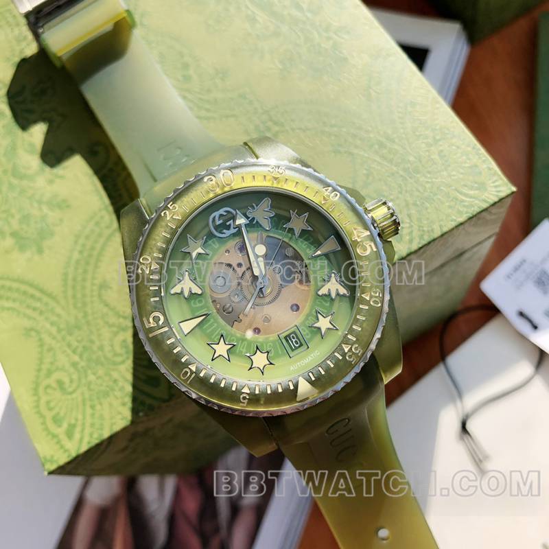 古驰超级克隆手表40mm绿盘SW200机械机芯橡胶款正面实拍图