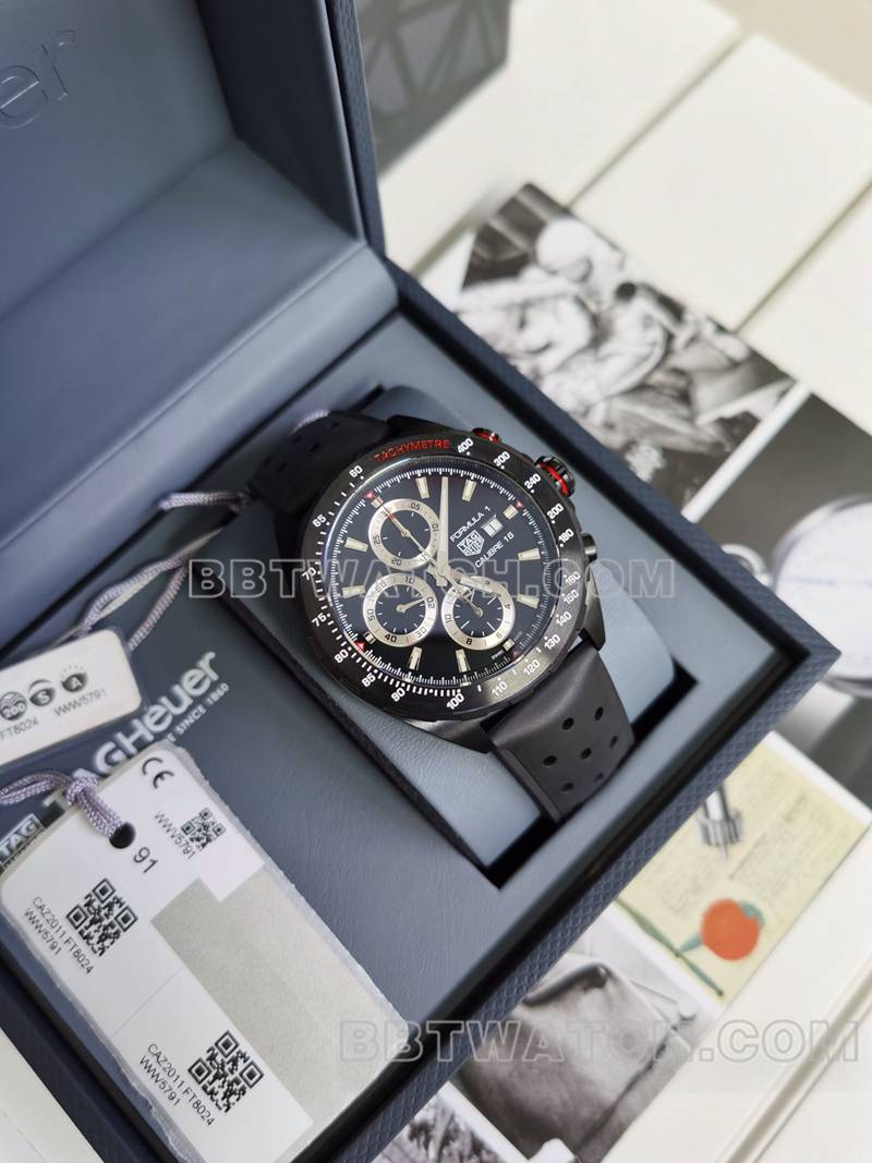 泰格豪雅最优复刻手表F1黑盘黑壳44mm计时机械橡胶款正面实拍图