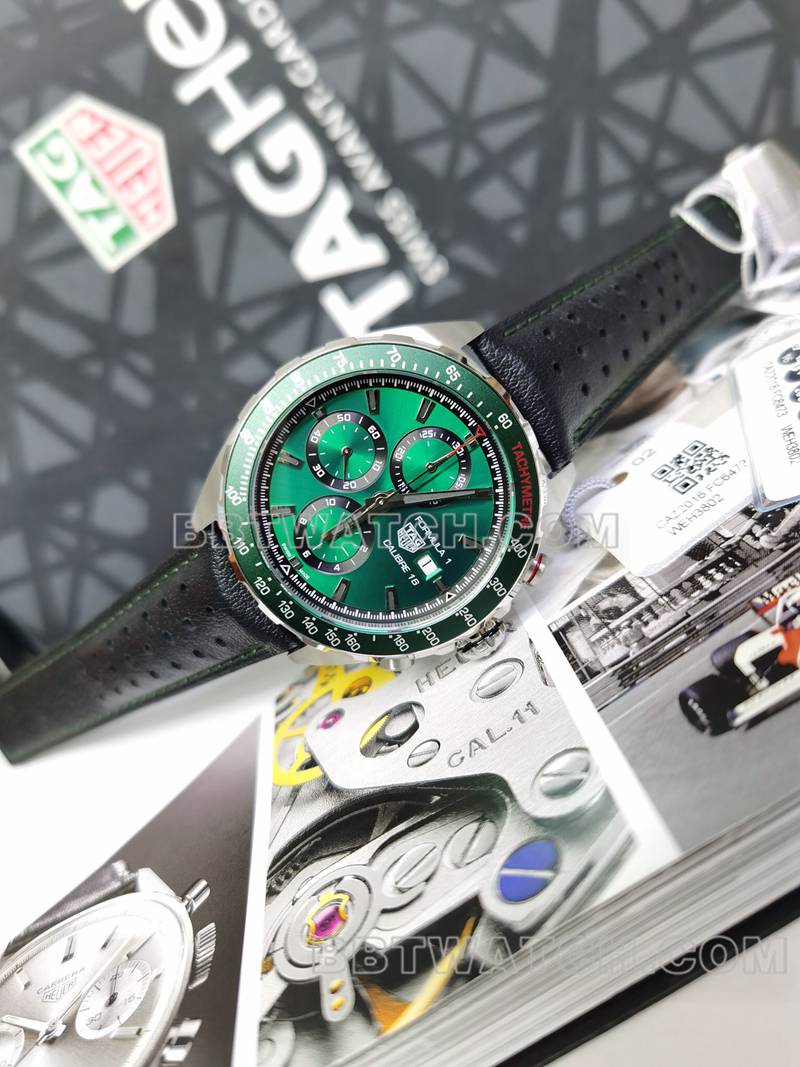 泰格豪雅1:1复刻手表F1绿盘44mm计时机械皮带款正面实拍图