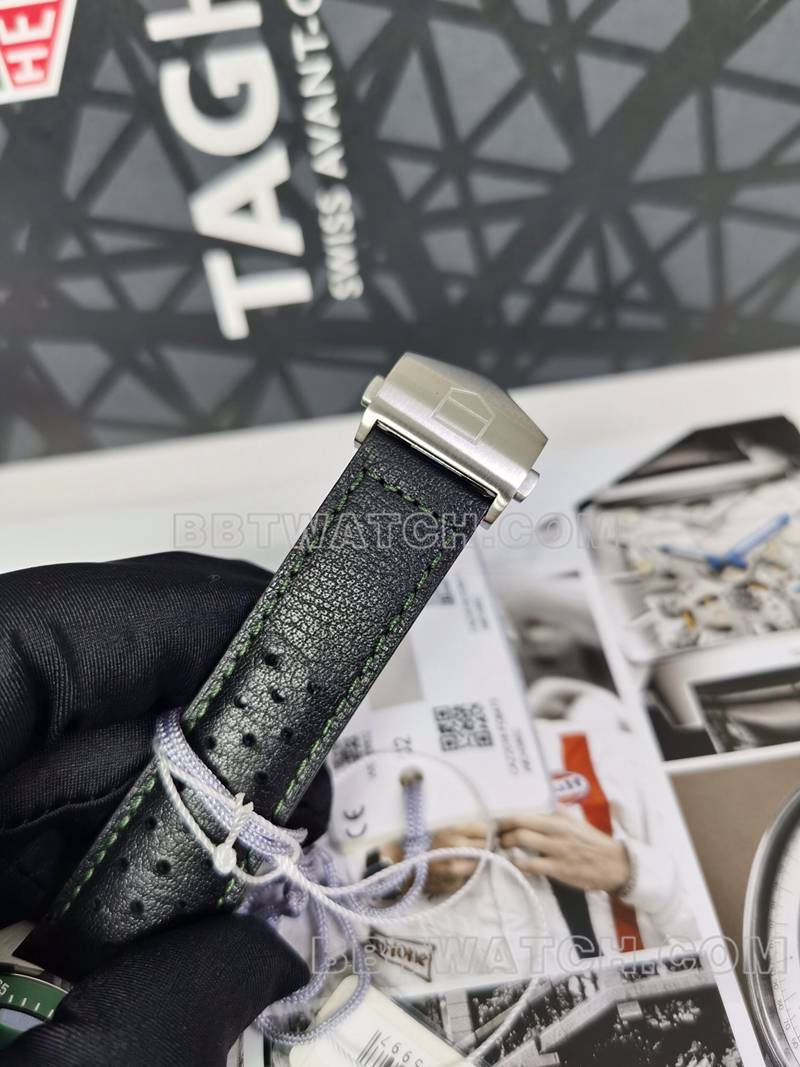 泰格豪雅1:1复刻手表F1绿盘44mm计时机械皮带款表带实拍图