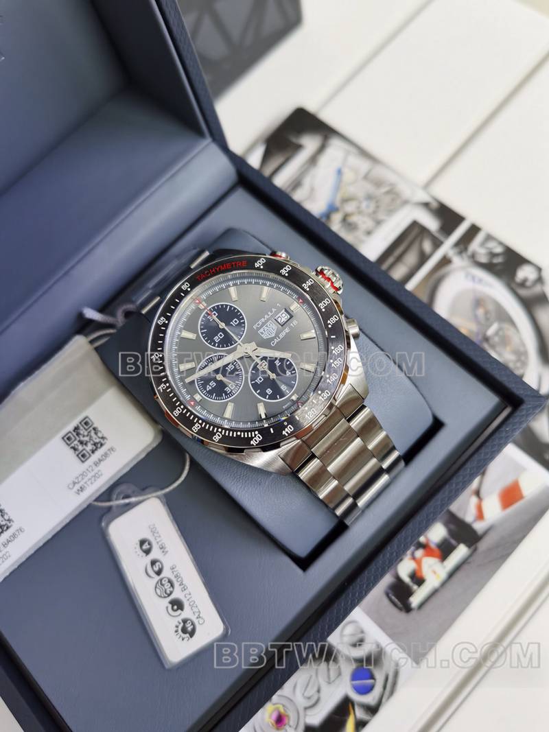 泰格豪雅最佳复刻手表F1计时44mm灰盘机械钢带款正面实拍图