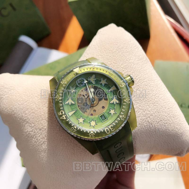 古驰超级克隆手表40mm绿盘SW200机械机芯橡胶款正面实拍图