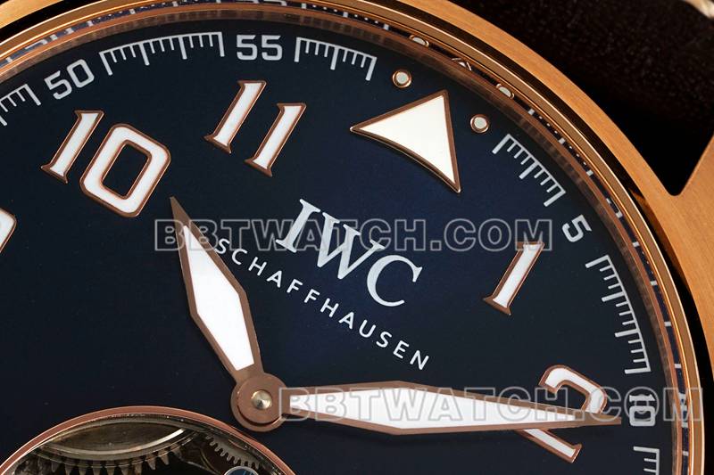 万国顶级复刻手表RMS厂飞行员蓝盘玫瑰金陀飞轮机械皮带款正面实拍图