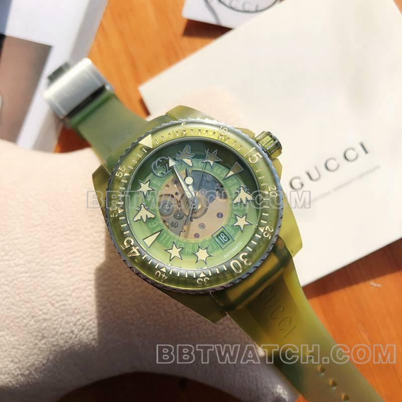 古驰超级克隆手表40mm绿盘SW200机械机芯橡胶款正面实拍图