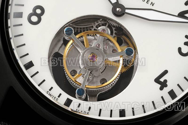 万国最优复刻手表RMS厂飞行员白盘黑壳陀飞轮机械皮带款正面实拍图