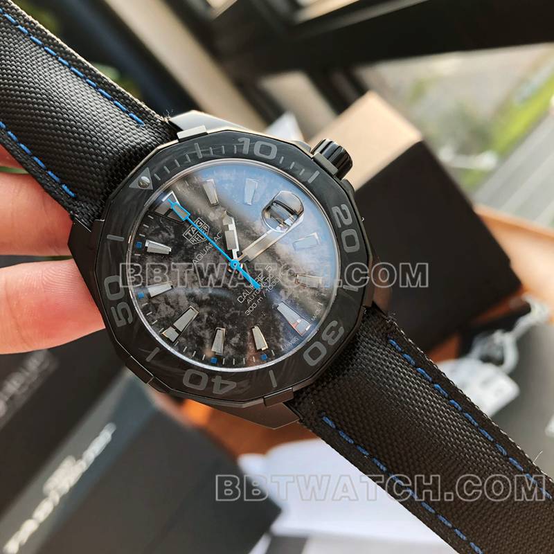 泰格豪雅最优复刻手表竞潜黑盘碳纤维41mm机械皮带款正面实拍图