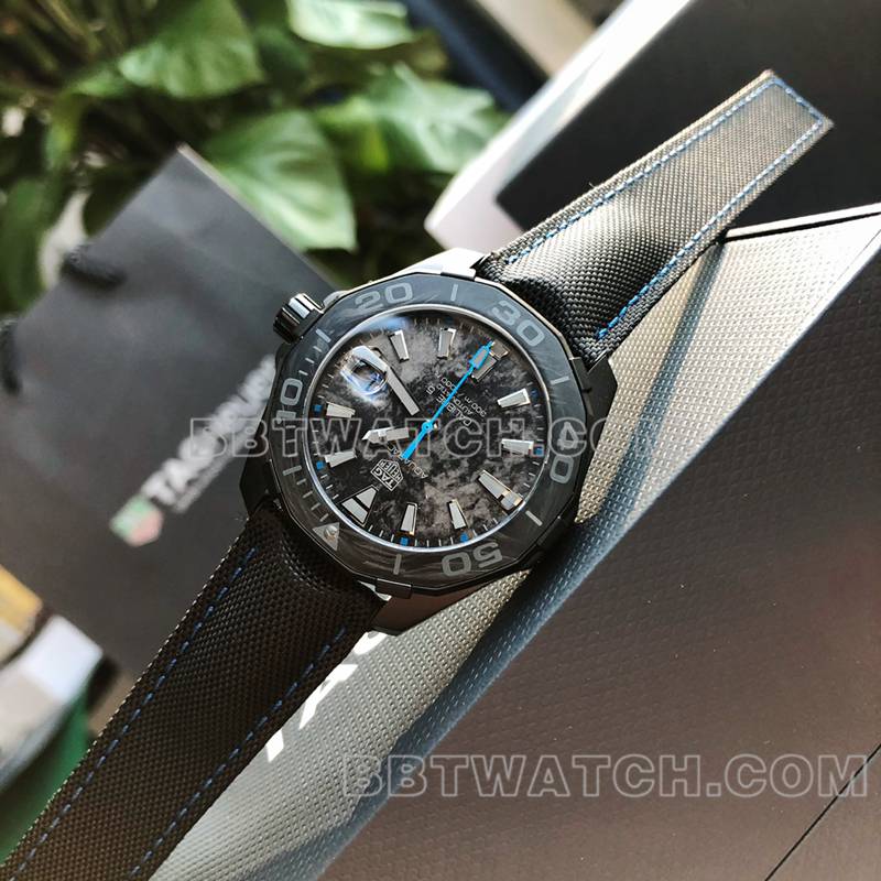 泰格豪雅最优复刻手表竞潜黑盘碳纤维41mm机械皮带款正面实拍图