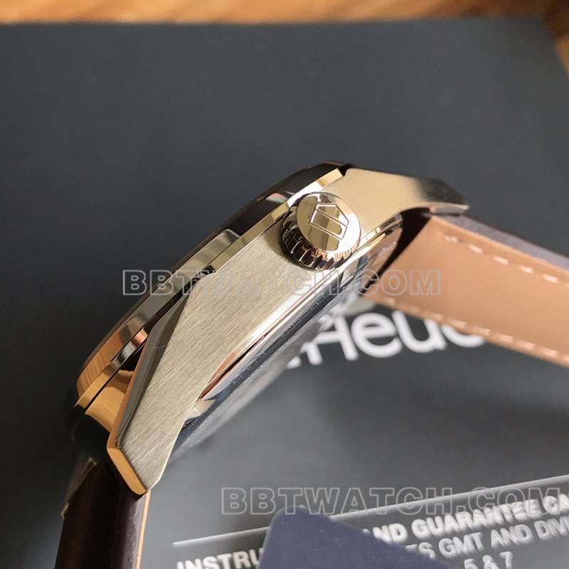 泰格豪雅超级克隆手表卡莱拉白盘银针双日历机械皮带款侧面实拍图