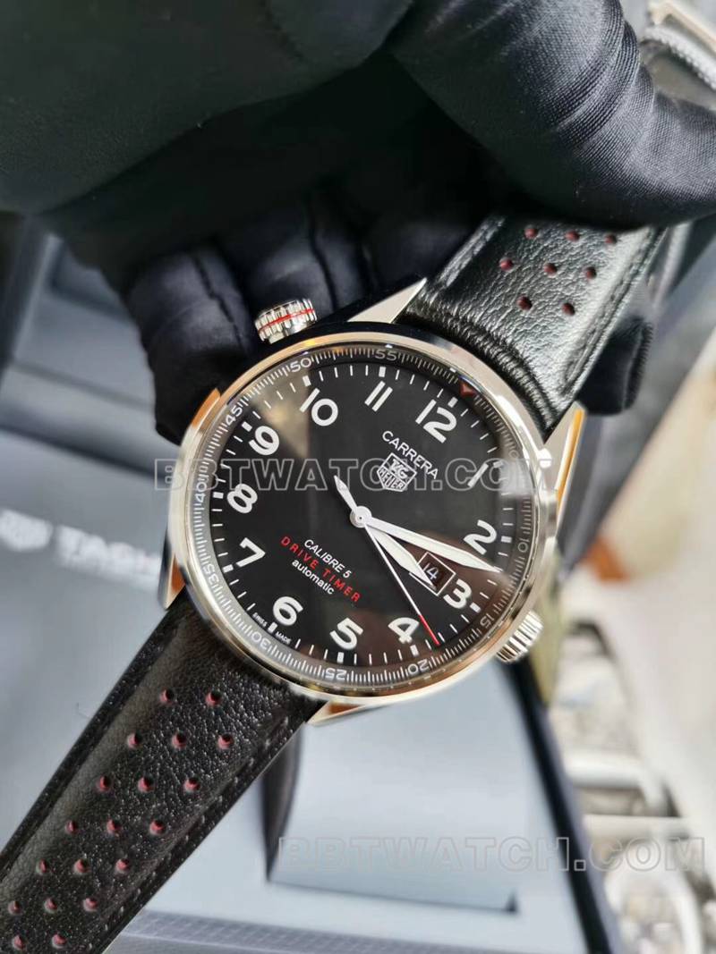 泰格豪雅1:1复刻手表卡莱拉黑盘43mm机械皮带款正面实拍图