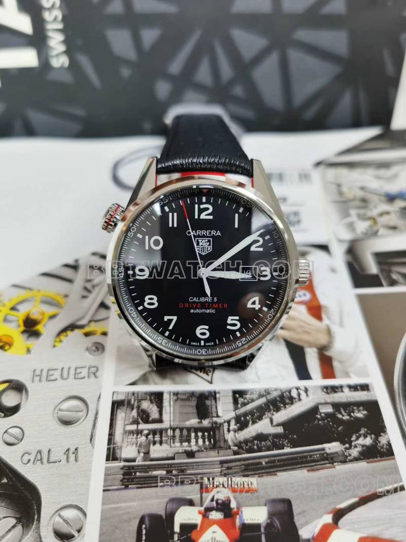 泰格豪雅1:1复刻手表卡莱拉黑盘43mm机械皮带款正面实拍图