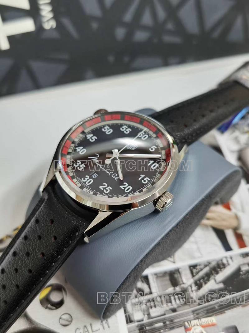 泰格豪雅最优复刻手表卡莱拉红黑盘43mm机械皮带款正面实拍图