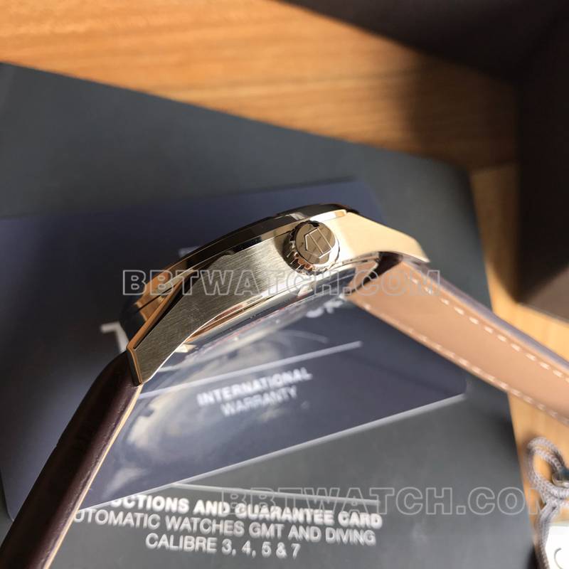 Tag Heuer top replica watches original Carrera black discs gold hands double calendar mechanical brown belt models side actual photo