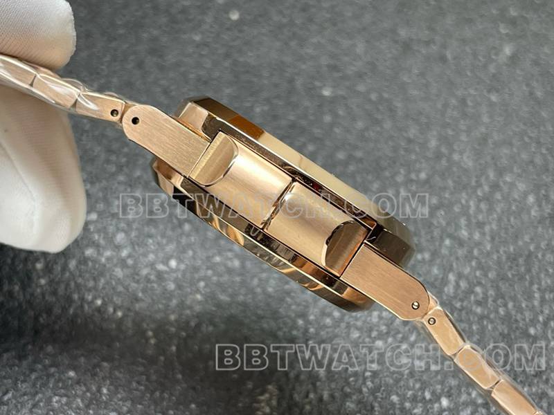 Patek Philippe Super Clone Watch Sport Elegantes Blaues Zifferblatt Mechanisch Rose Gold Stahlband Modell 5990 Seitenansicht