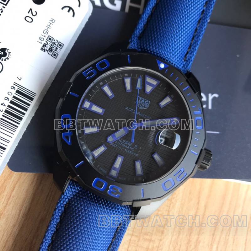 泰格豪雅最优复刻手表原单竞潜黑盘机械蓝色皮带款正面实拍图