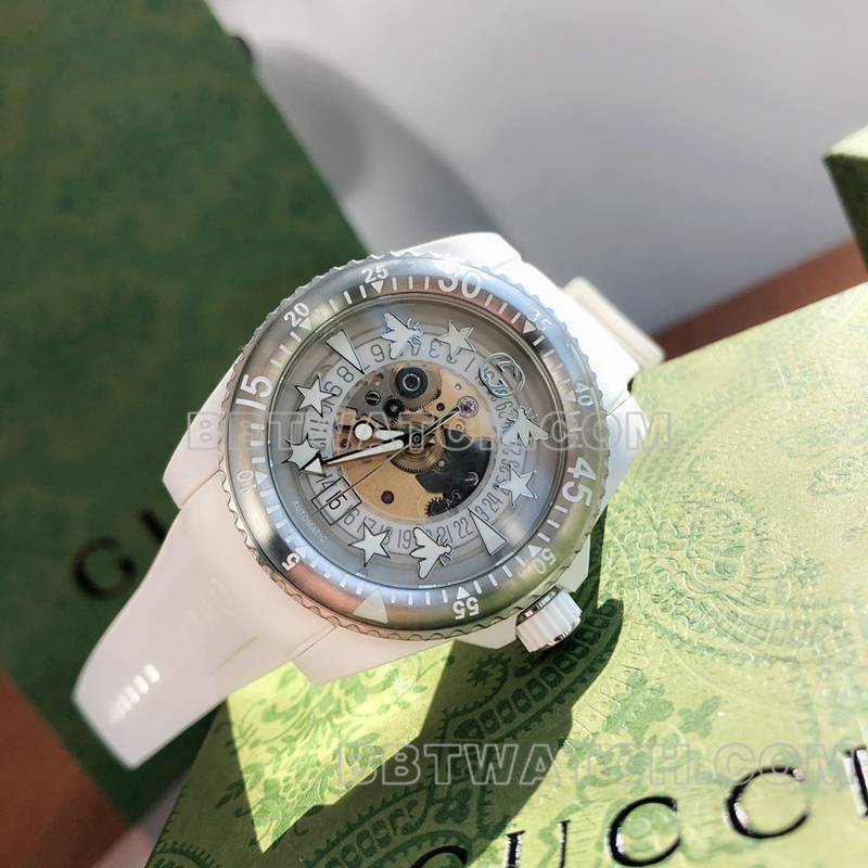 古驰顶级复刻手表40mm黑盘SW200机械机芯橡胶款正面实拍图