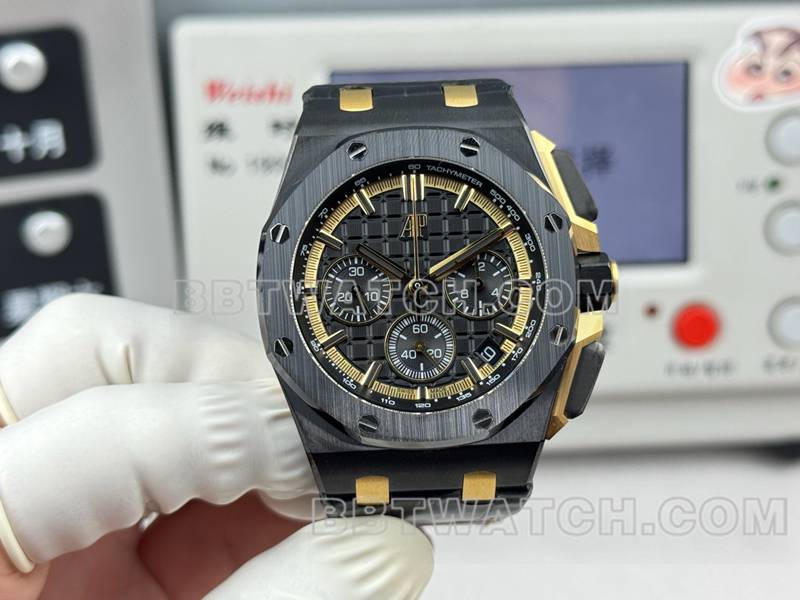 爱彼顶级复刻手表LS厂皇家橡树离岸型43MM黑盘黄色计时机械橡胶款26420正面实拍图