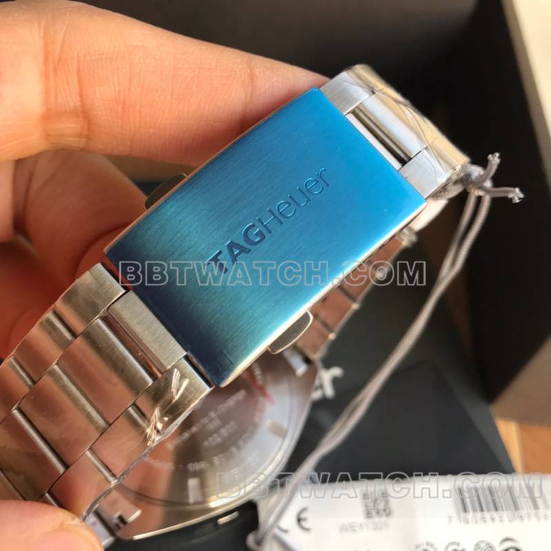 泰格豪雅超级克隆手表F1蓝盘43mm机械钢带款表带实拍图