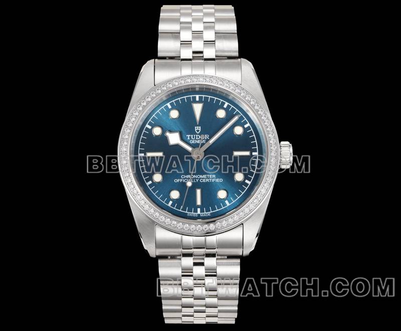 帝舵最优复刻手表V9厂碧湾蓝盘41mm施华洛钻石圈机械钢带款正面实拍图