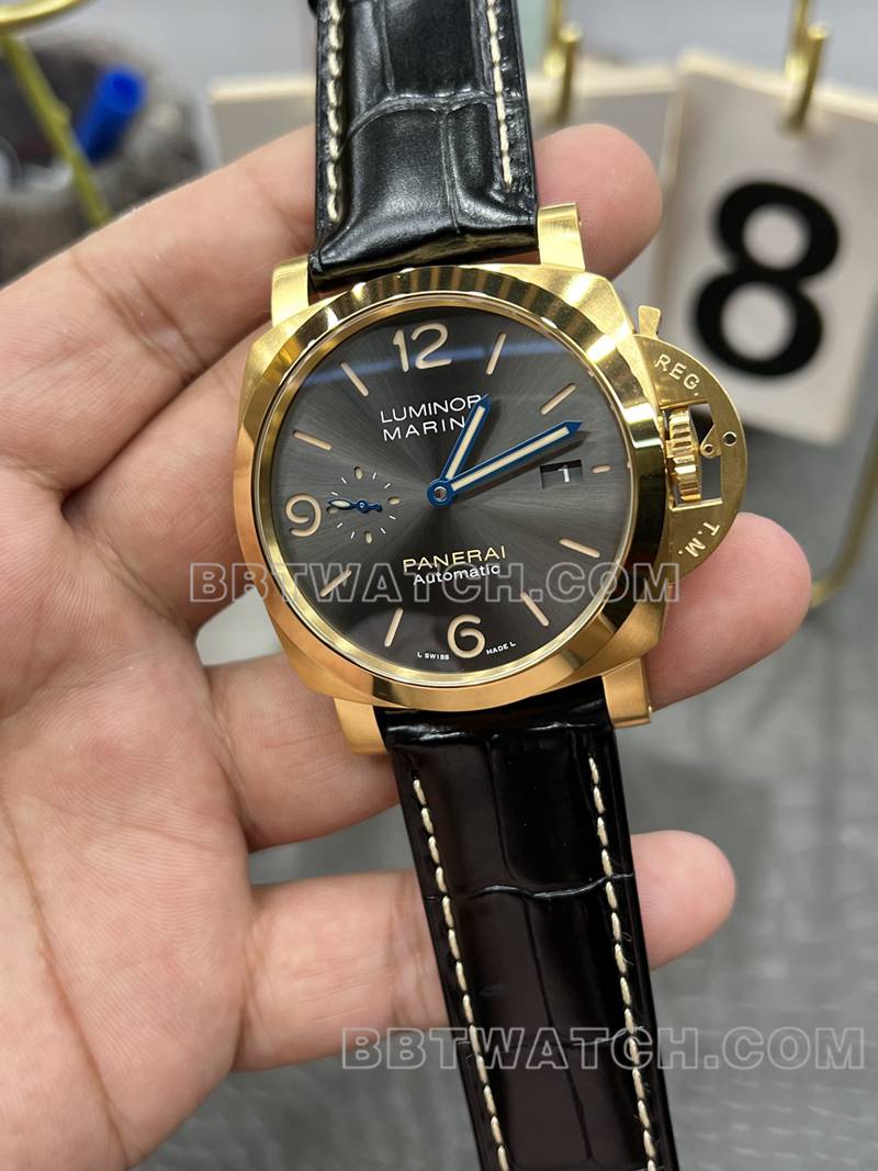 沛纳海最优复刻手表VS厂庐米诺黑盘机械皮带款Pam1115正面实拍图