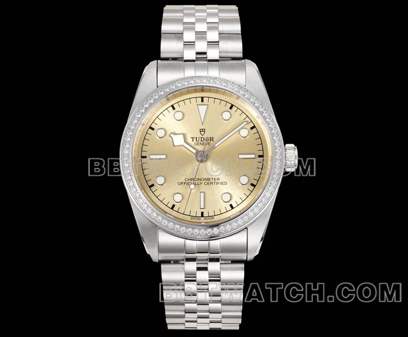 帝舵超级克隆手表V9厂碧湾金盘41mm施华洛钻石圈机械钢带款正面实拍图