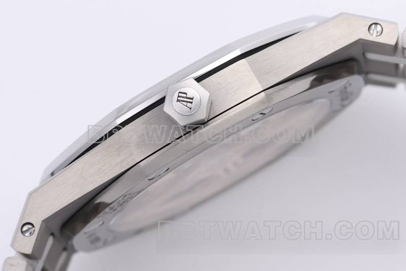 爱彼1:1复刻手表ZF厂皇家橡树烟熏酒红盘机械钢带款16202侧面实拍图