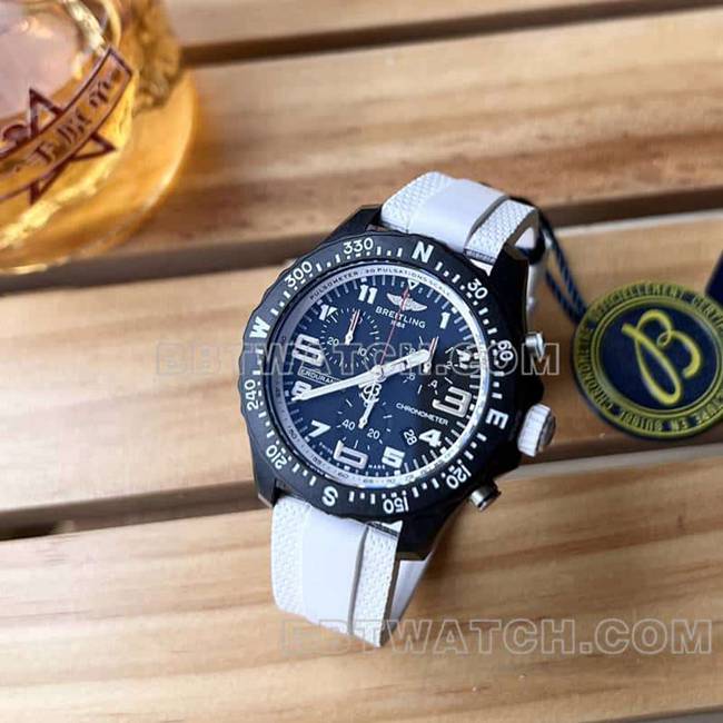 最佳复刻手表百年灵原单专业黑盘38mm石英白色橡胶款正面实拍图