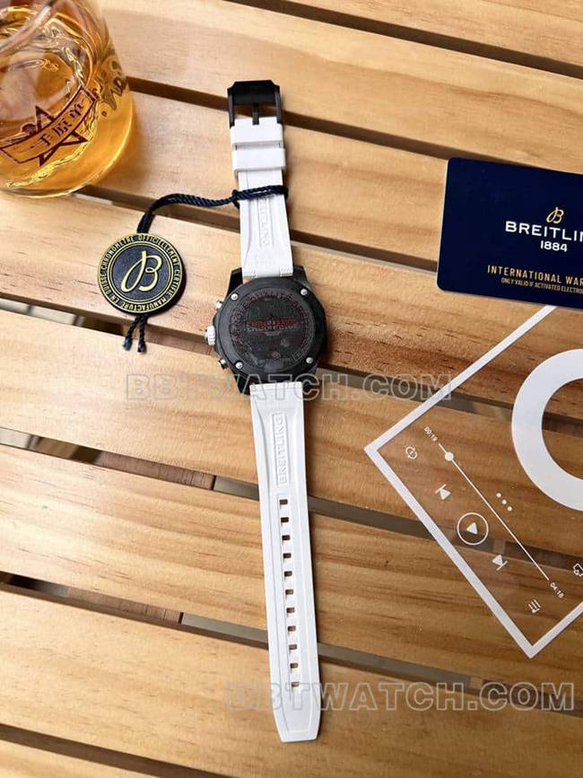 最佳复刻手表百年灵原单专业黑盘38mm石英白色橡胶款背面实拍图